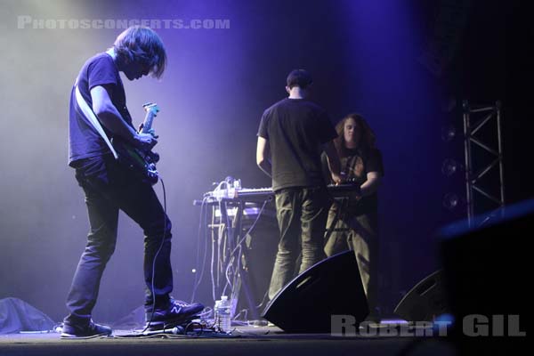 EMERALDS - 2011-05-27 - PARIS - Espace Charlie Parker - Grande Halle - 